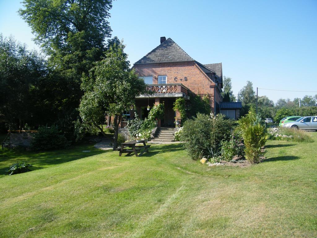 Gutshaus Daemelow Tussen Schwerin En Wismar Extérieur photo